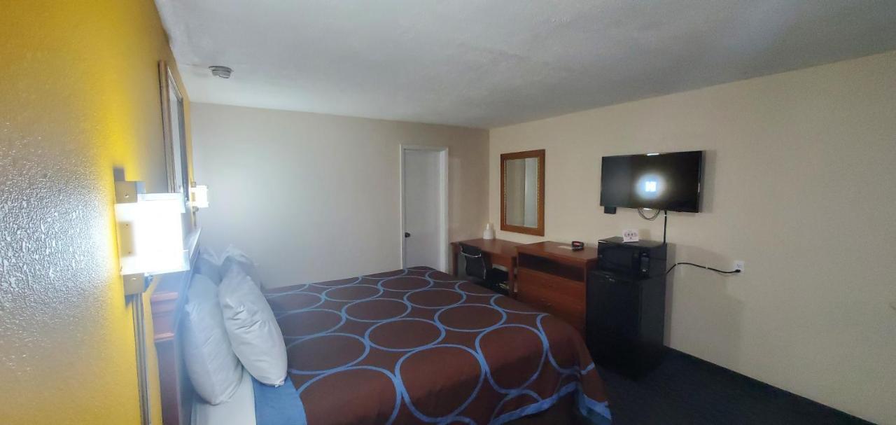 American Inn Motel Pratt Extérieur photo