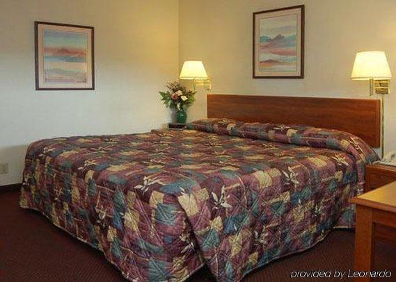 American Inn Motel Pratt Extérieur photo