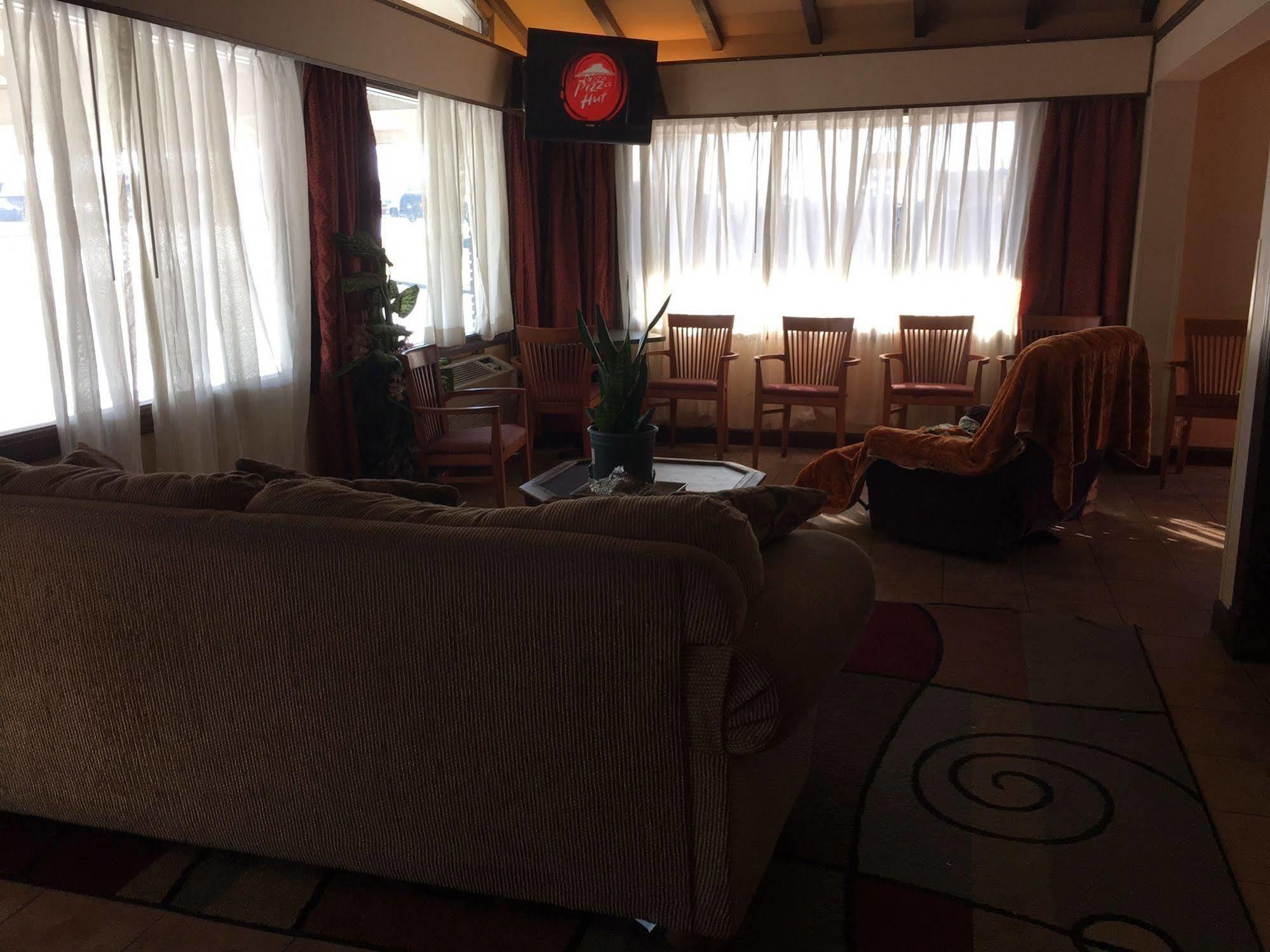 American Inn Motel Pratt Extérieur photo